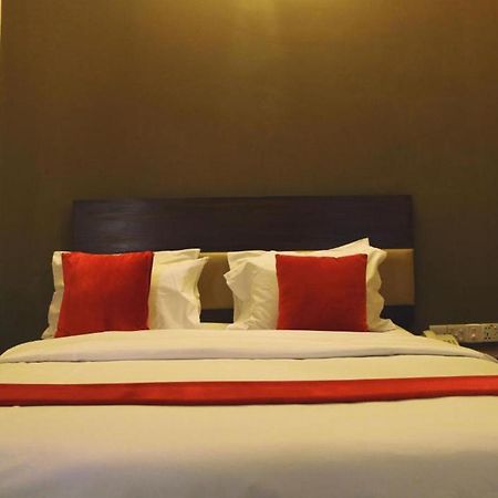 Hotel Ashrafee Ντάκα Εξωτερικό φωτογραφία