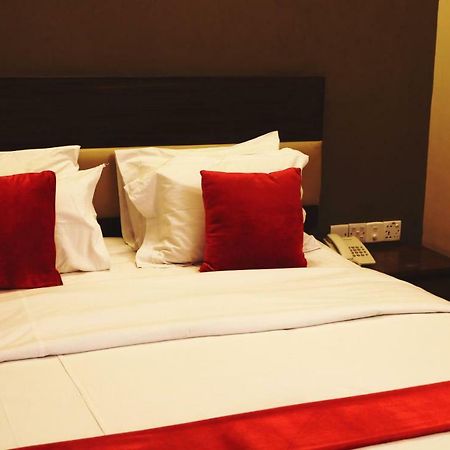 Hotel Ashrafee Ντάκα Εξωτερικό φωτογραφία