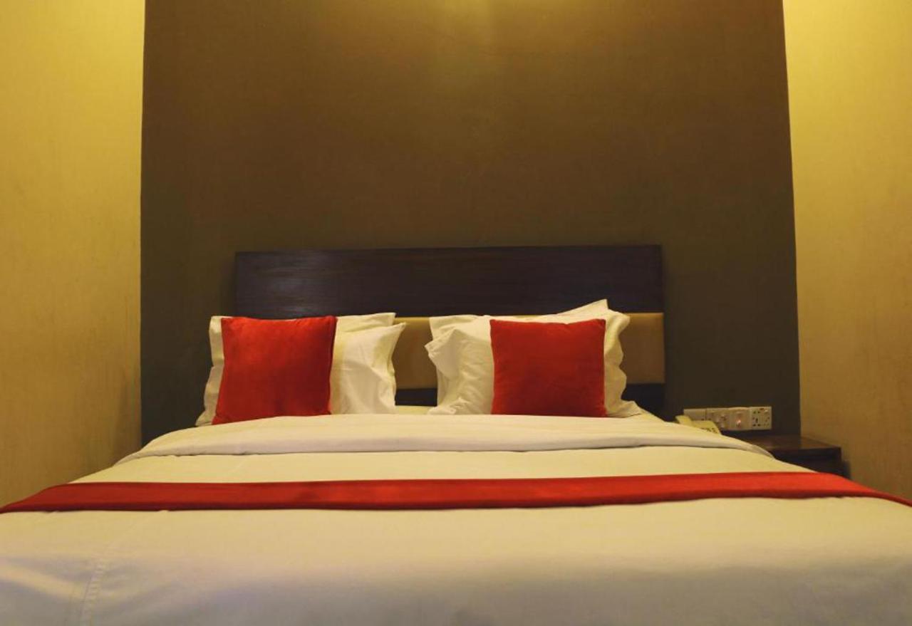 Hotel Ashrafee Ντάκα Εξωτερικό φωτογραφία
