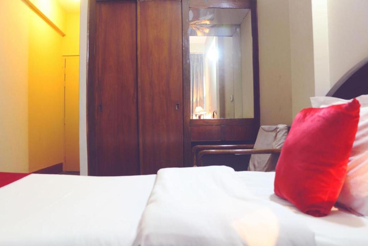 Hotel Ashrafee Ντάκα Εξωτερικό φωτογραφία