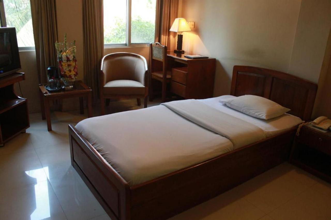 Hotel Ashrafee Ντάκα Εξωτερικό φωτογραφία