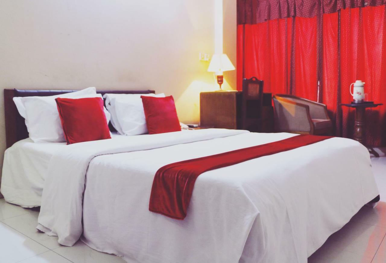 Hotel Ashrafee Ντάκα Εξωτερικό φωτογραφία
